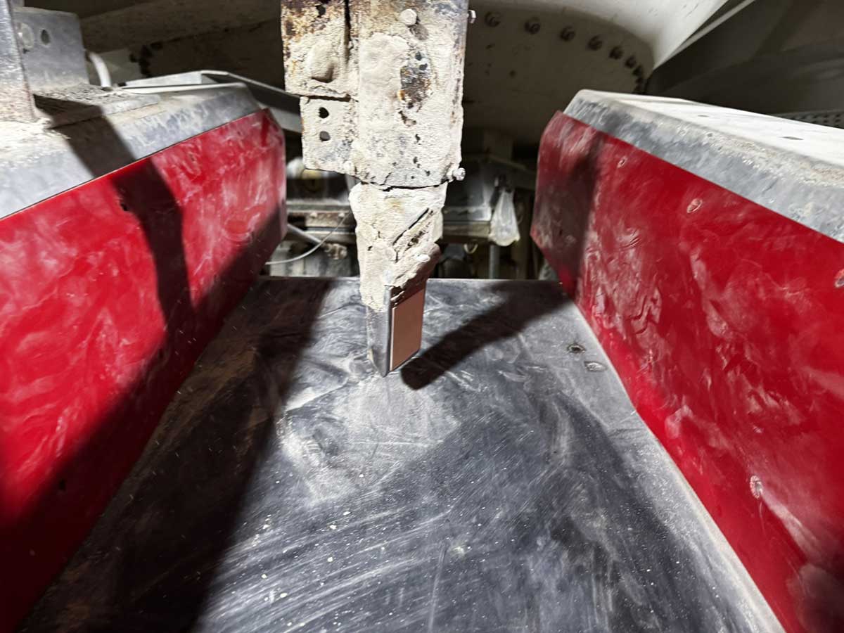 PUCEST optimizes conveyor belt for shell sand