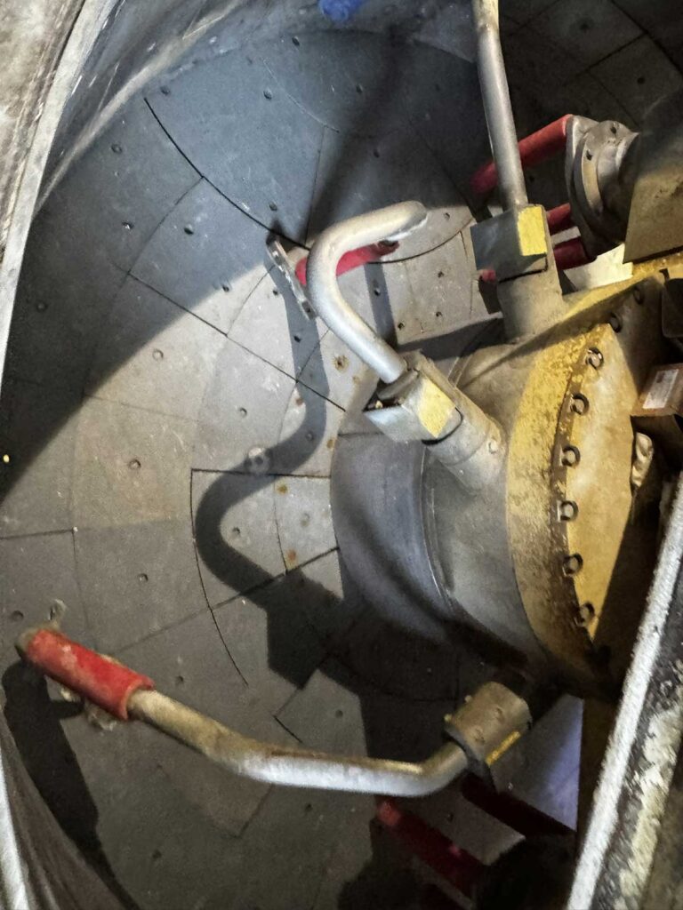 2025.08.25---Reparatur-Mischer-+-Trichter---A233584-(23)