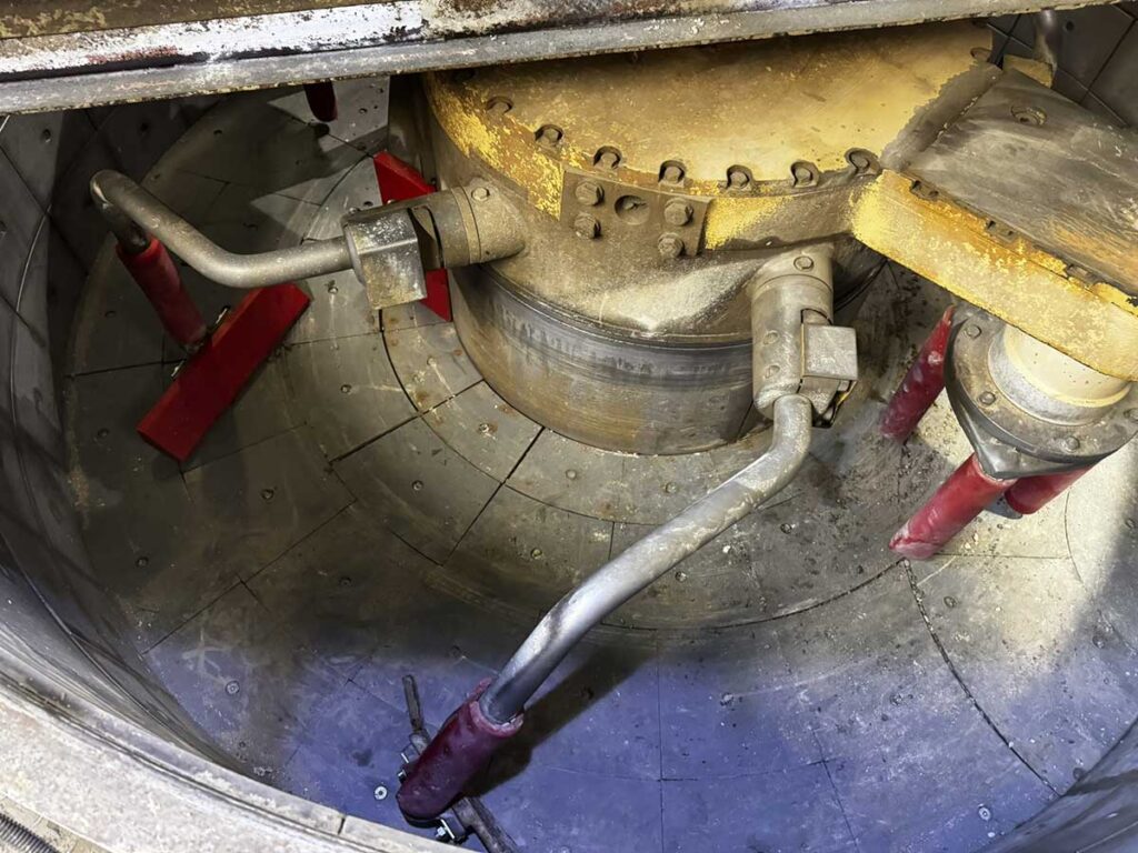 2025.08.25---Reparatur-Mischer-+-Trichter---A233584-(39)